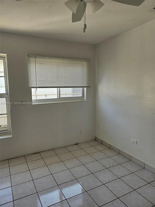 En Renta: $1,700 (2 camas, 2 baños, 3076 Pies cuadrados)