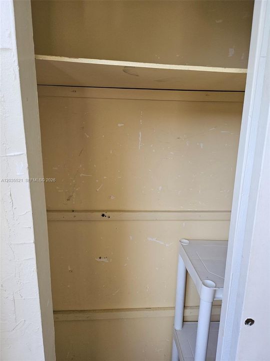 En Renta: $1,700 (2 camas, 2 baños, 3076 Pies cuadrados)