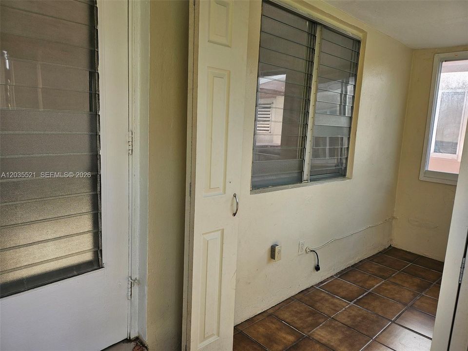 En Renta: $1,700 (2 camas, 2 baños, 3076 Pies cuadrados)