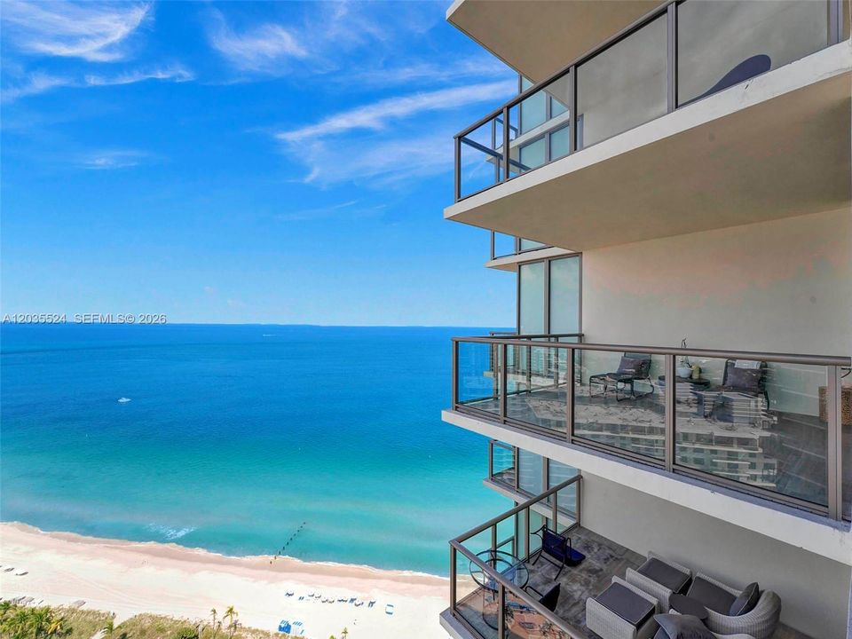 В аренду: $29,000 (2 спален, 3 ванн, 2103 Квадратных фут)