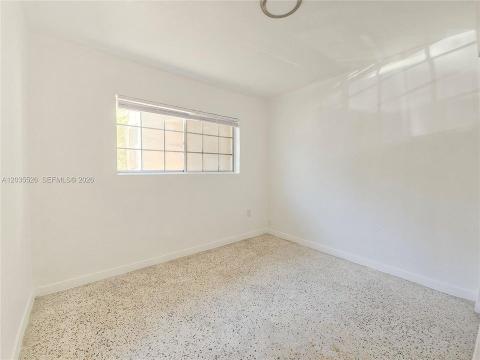 В аренду: $1,700 (1 спален, 1 ванн, 650 Квадратных фут)