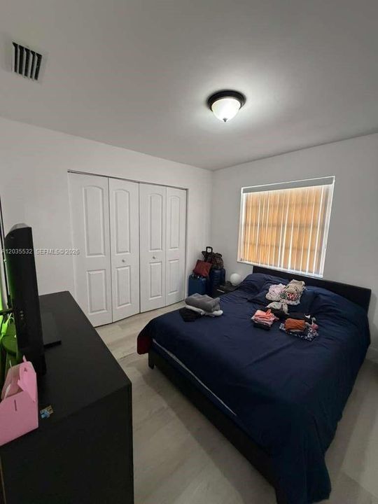 For Sale: $575,000 (4 beds, 2 baths, 1425 Square Feet)
