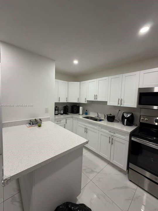 For Sale: $575,000 (4 beds, 2 baths, 1425 Square Feet)