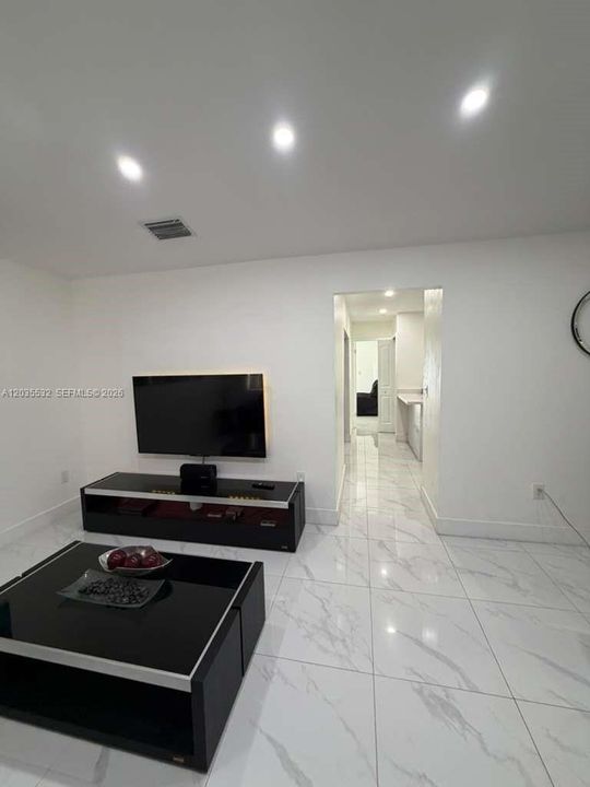 For Sale: $575,000 (4 beds, 2 baths, 1425 Square Feet)