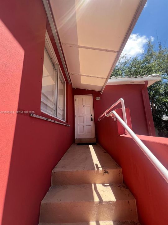 For Rent: $1,490 (0 beds, 1 baths, 338 Square Feet)