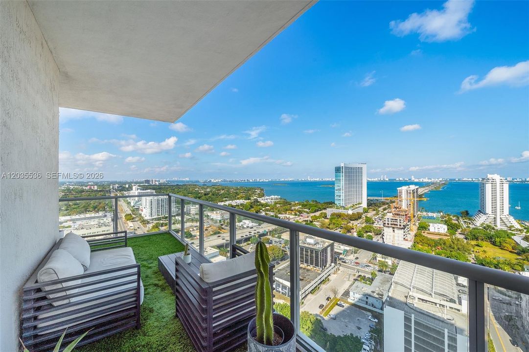В аренду: $8,900 (2 спален, 2 ванн, 1577 Квадратных фут)