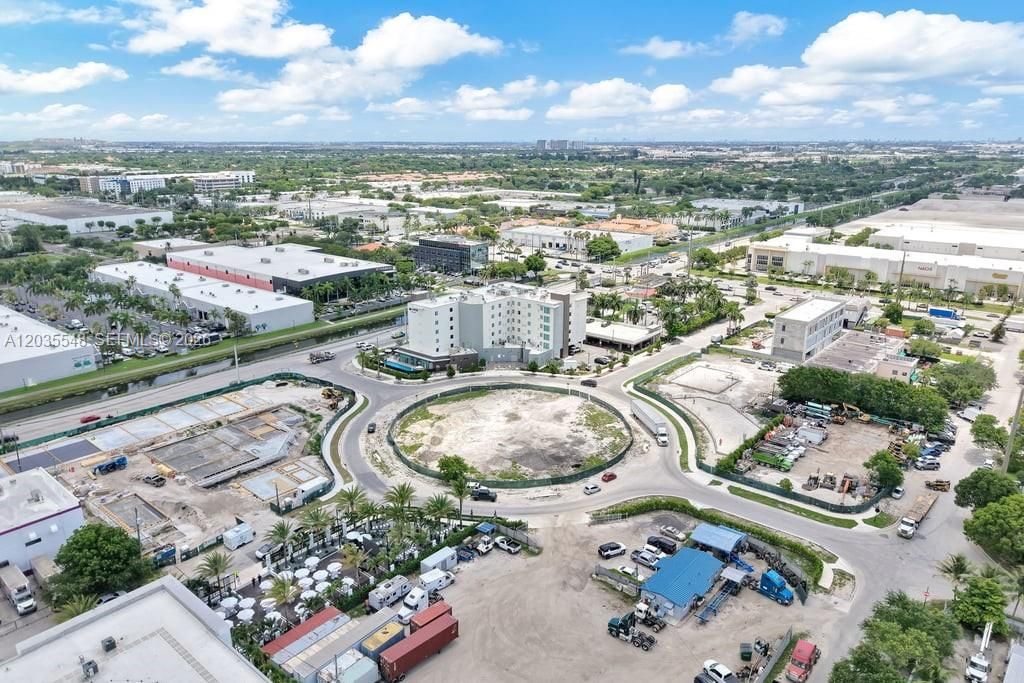 На продажу: $1,899,000 (0 спален, 0 ванн, 0 Квадратных фут)