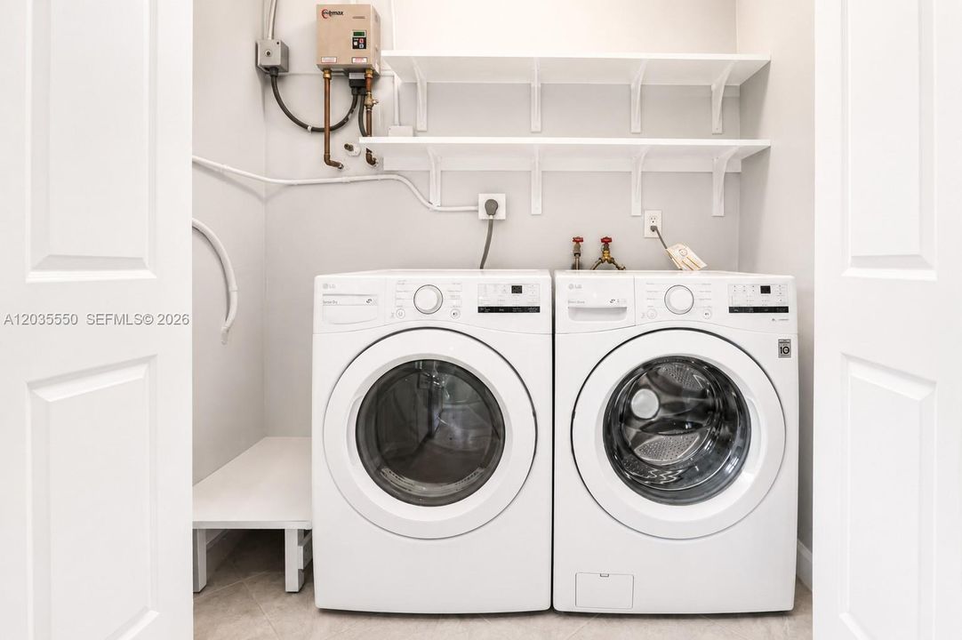 В аренду: $4,750 (3 спален, 2 ванн, 1274 Квадратных фут)