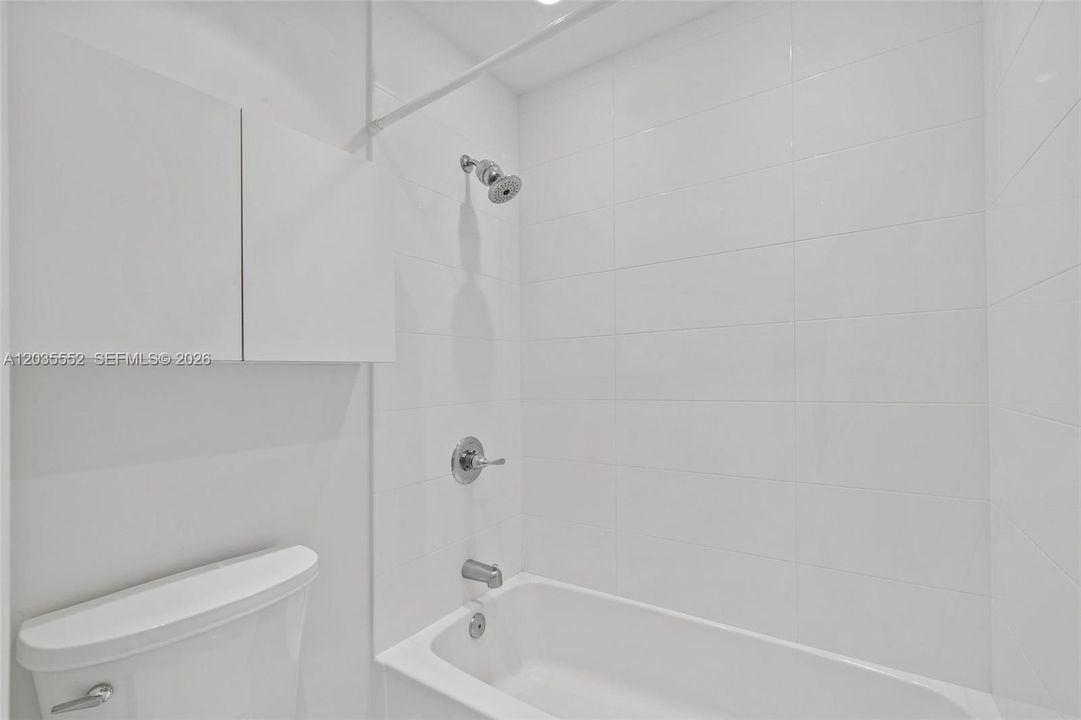 For Sale: $500,000 (2 beds, 1 baths, 1080 Square Feet)
