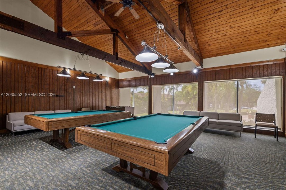 For Sale: $500,000 (2 beds, 1 baths, 1080 Square Feet)