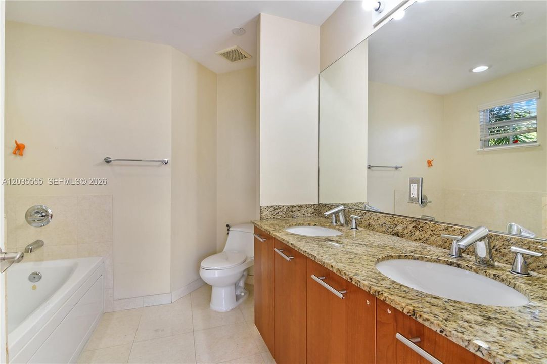 For Sale: $790,000 (3 beds, 2 baths, 1797 Square Feet)