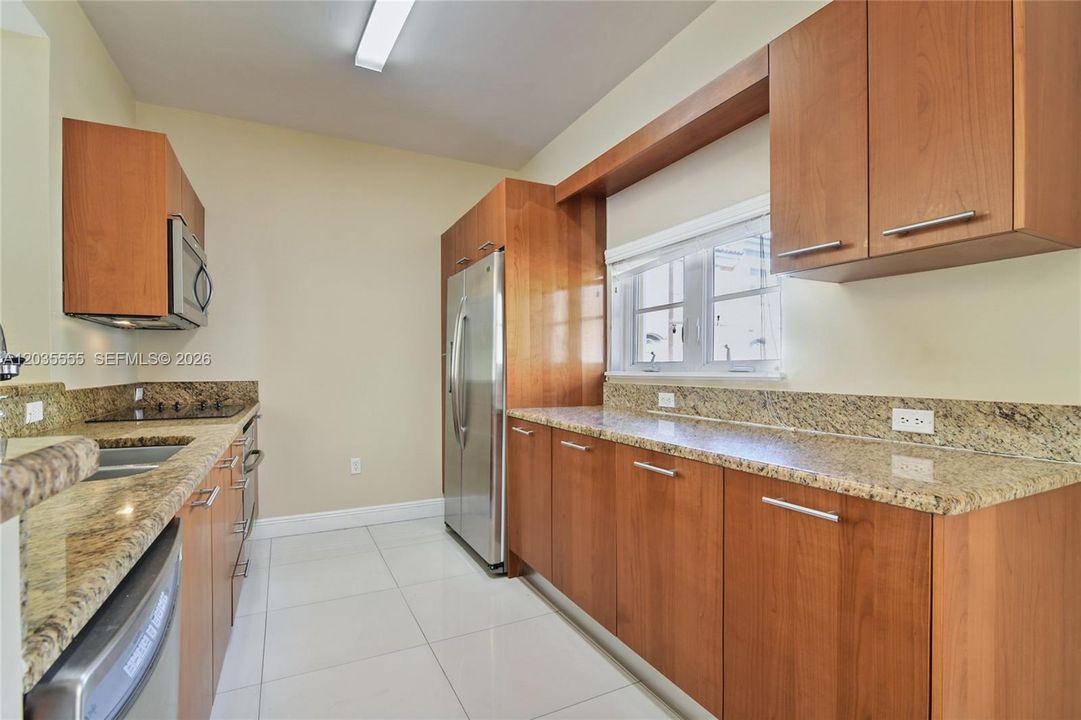 For Sale: $790,000 (3 beds, 2 baths, 1797 Square Feet)