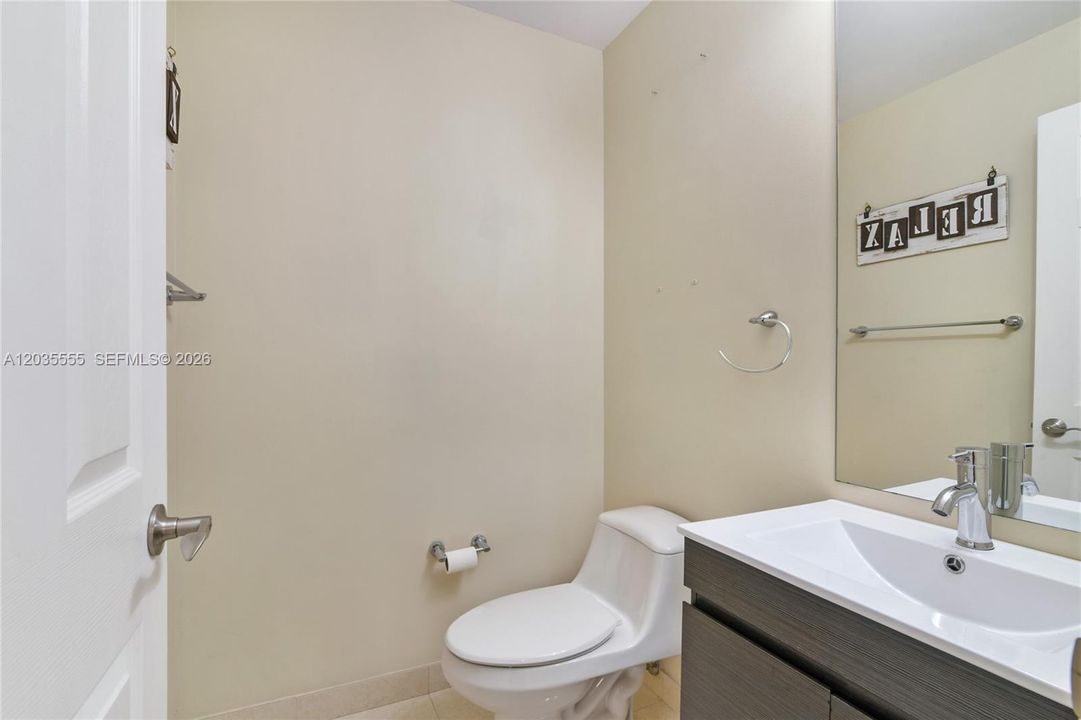 For Sale: $790,000 (3 beds, 2 baths, 1797 Square Feet)