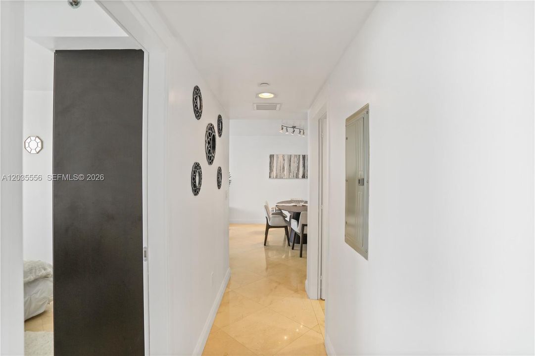 For Sale: $1,290,000 (3 beds, 2 baths, 1554 Square Feet)