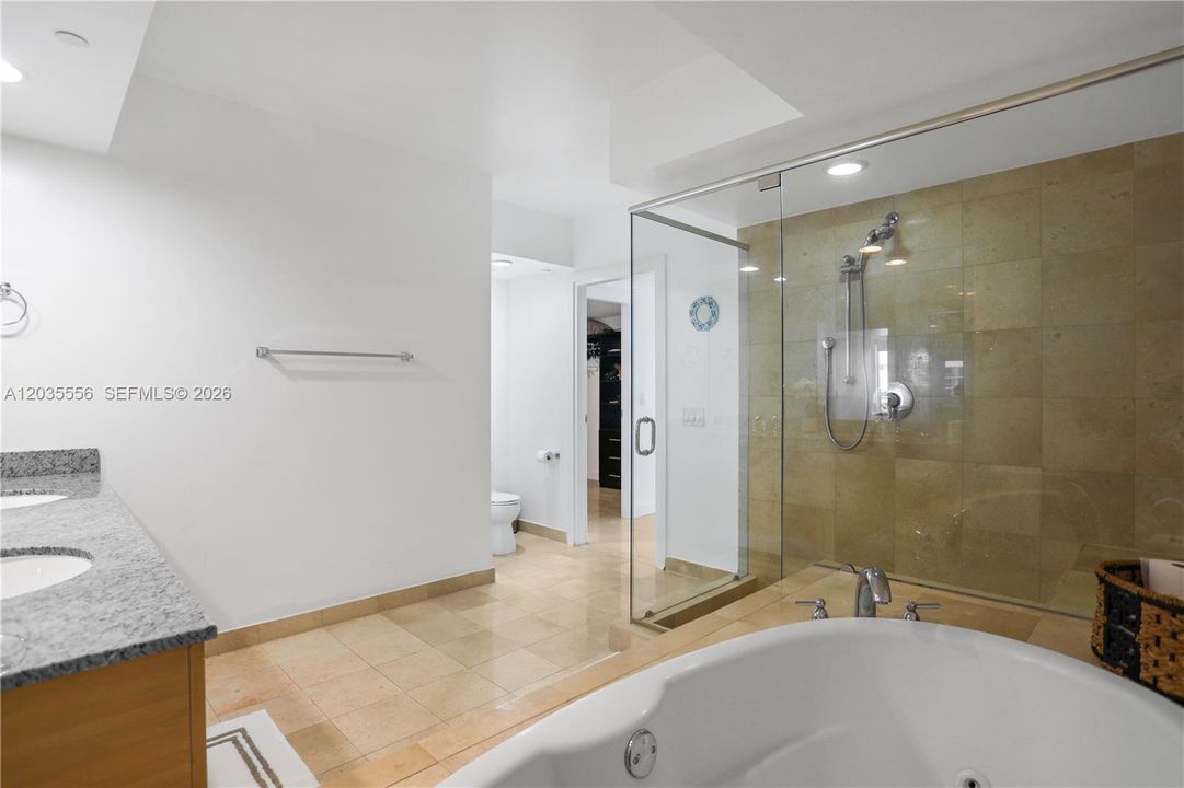For Sale: $1,290,000 (3 beds, 2 baths, 1554 Square Feet)