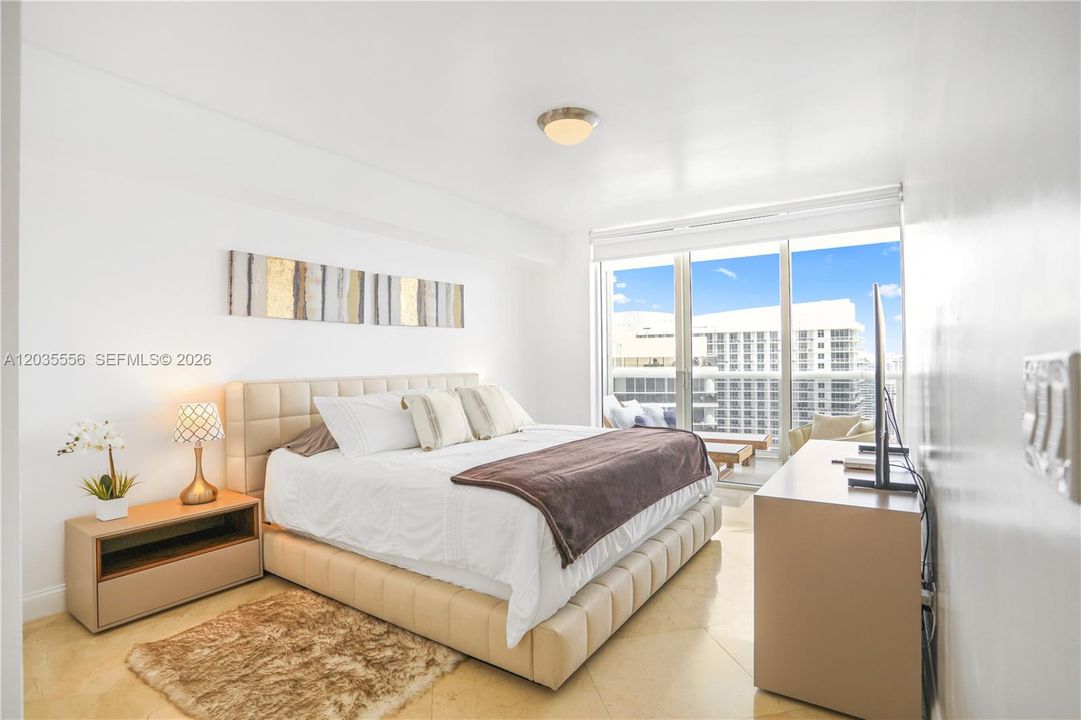For Sale: $1,290,000 (3 beds, 2 baths, 1554 Square Feet)