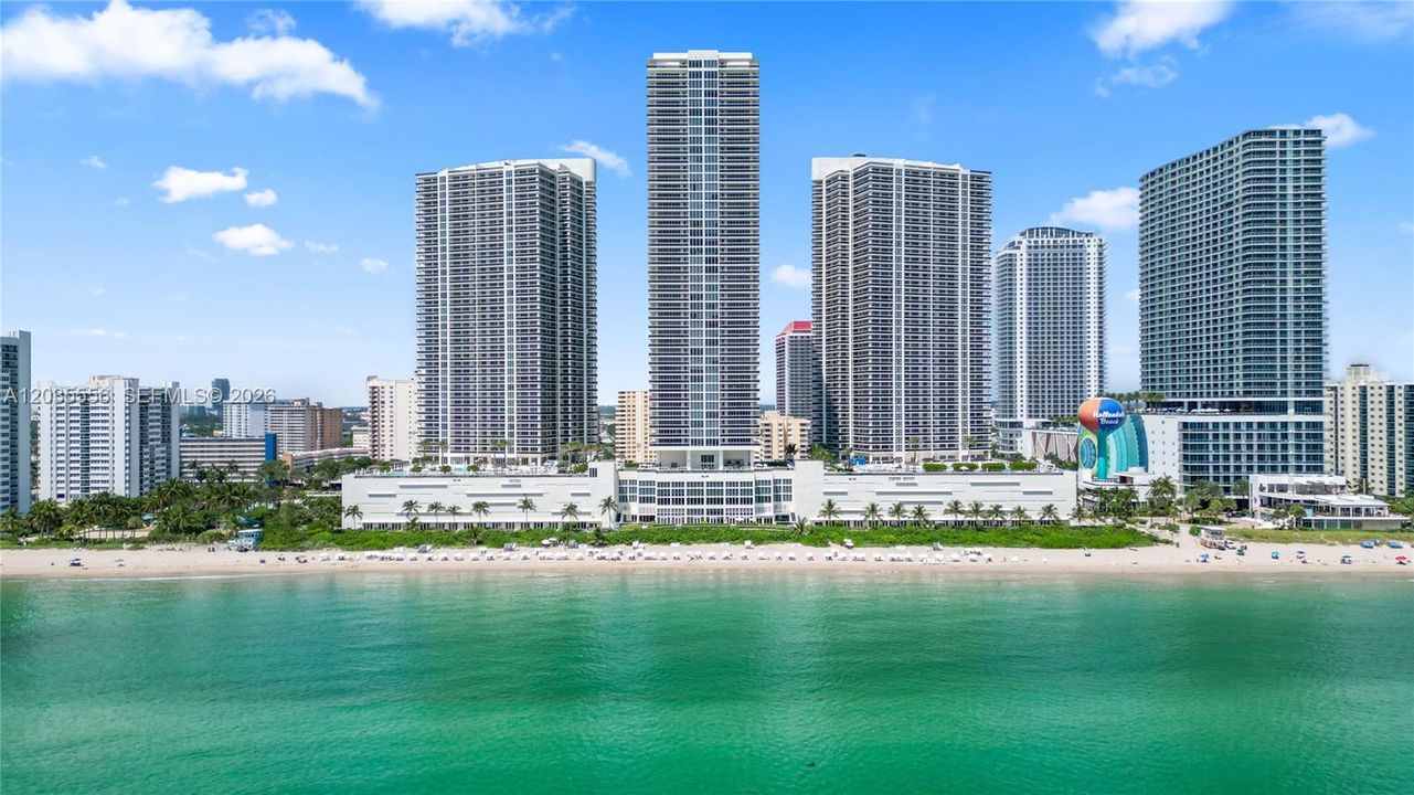 For Sale: $1,290,000 (3 beds, 2 baths, 1554 Square Feet)