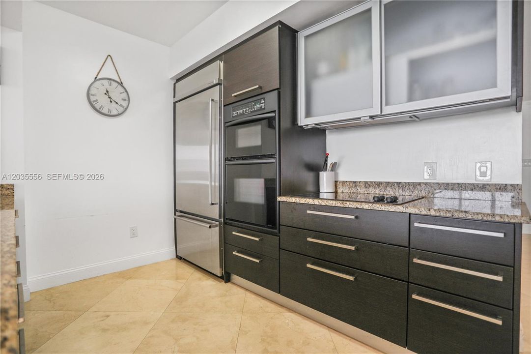 For Sale: $1,290,000 (3 beds, 2 baths, 1554 Square Feet)
