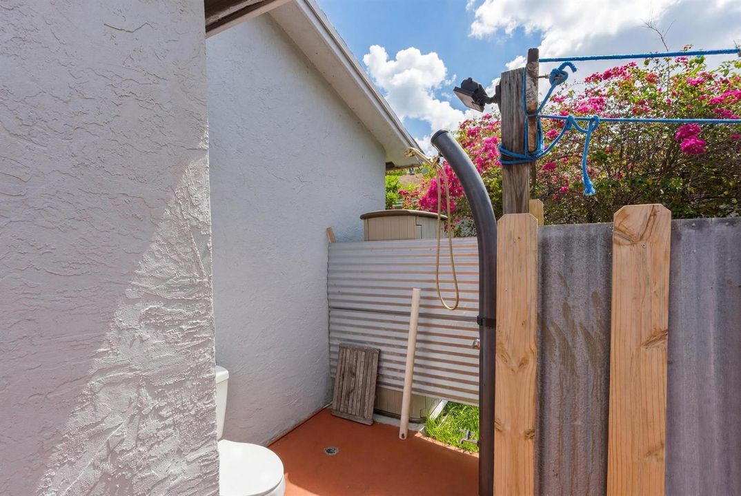 224 Solar Outdoor Shower