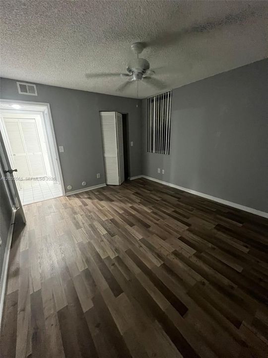 For Rent: $1,600 (1 beds, 1 baths, 633 Square Feet)