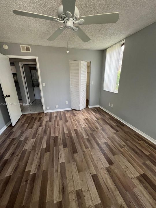For Rent: $1,600 (1 beds, 1 baths, 633 Square Feet)