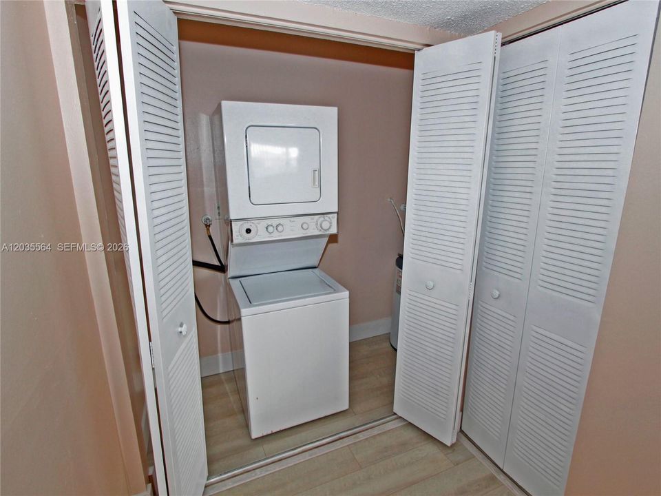 En Renta: $2,400 (2 camas, 2 baños, 1415 Pies cuadrados)