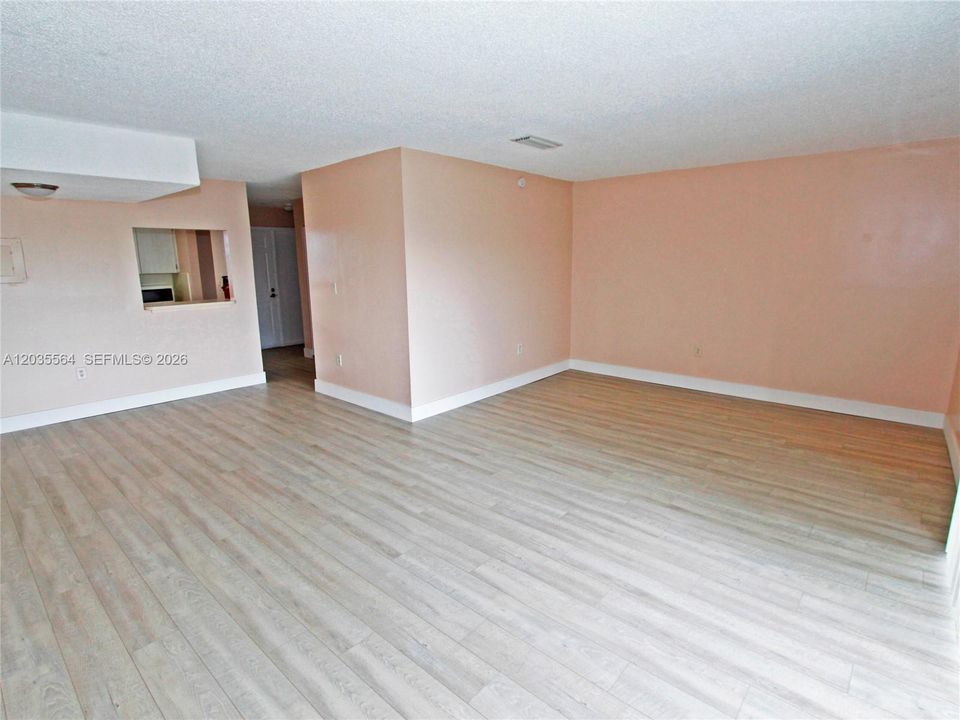 En Renta: $2,400 (2 camas, 2 baños, 1415 Pies cuadrados)