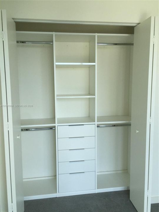 В аренду: $5,000 (2 спален, 2 ванн, 1245 Квадратных фут)