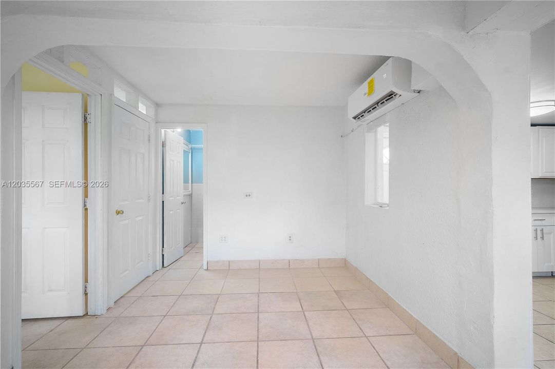 For Rent: $1,999 (2 beds, 1 baths, 636 Square Feet)