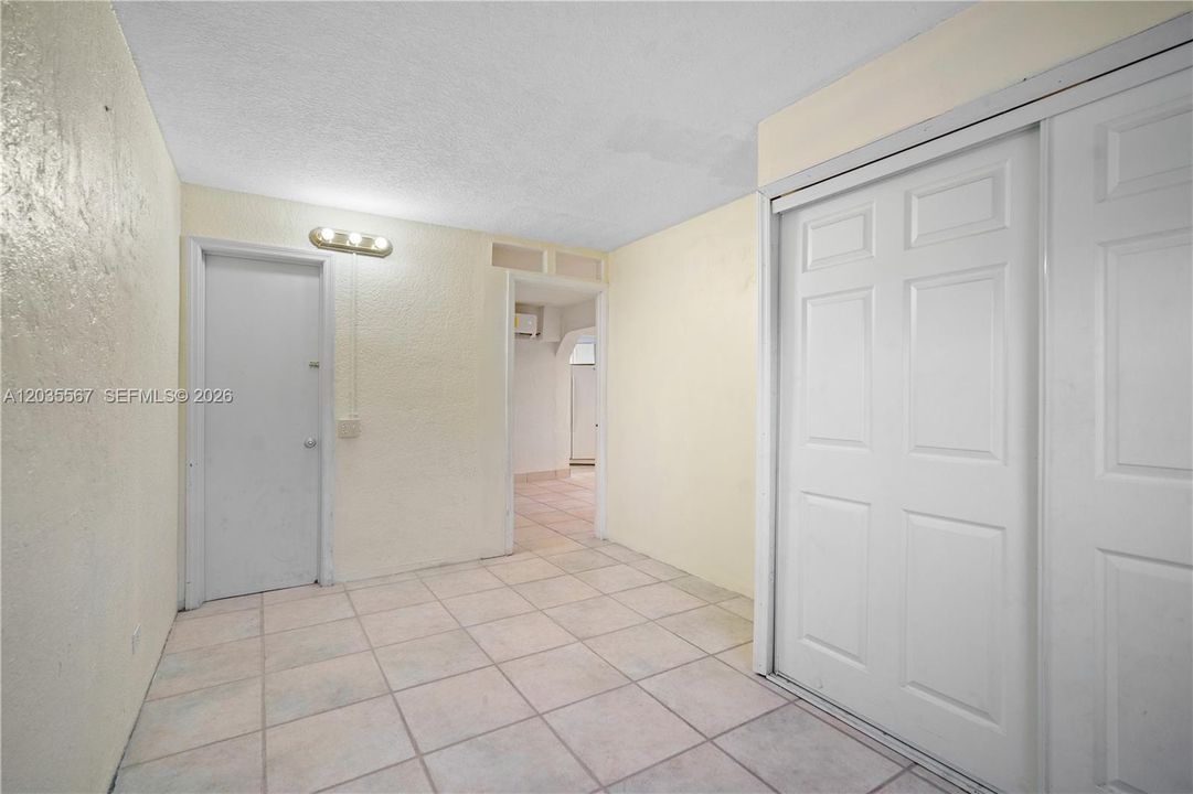 For Rent: $1,999 (2 beds, 1 baths, 636 Square Feet)