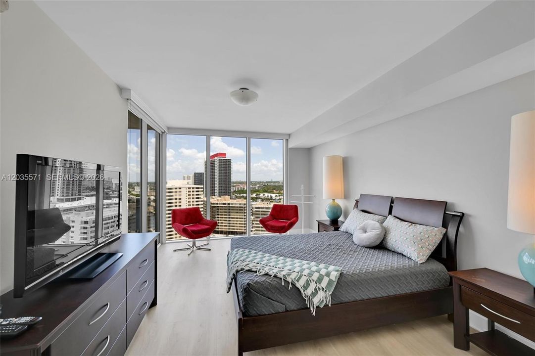For Rent: $5,800 (3 beds, 3 baths, 1571 Square Feet)