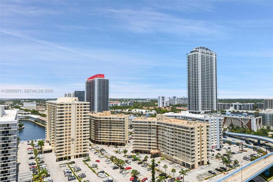 For Rent: $5,800 (3 beds, 3 baths, 1571 Square Feet)