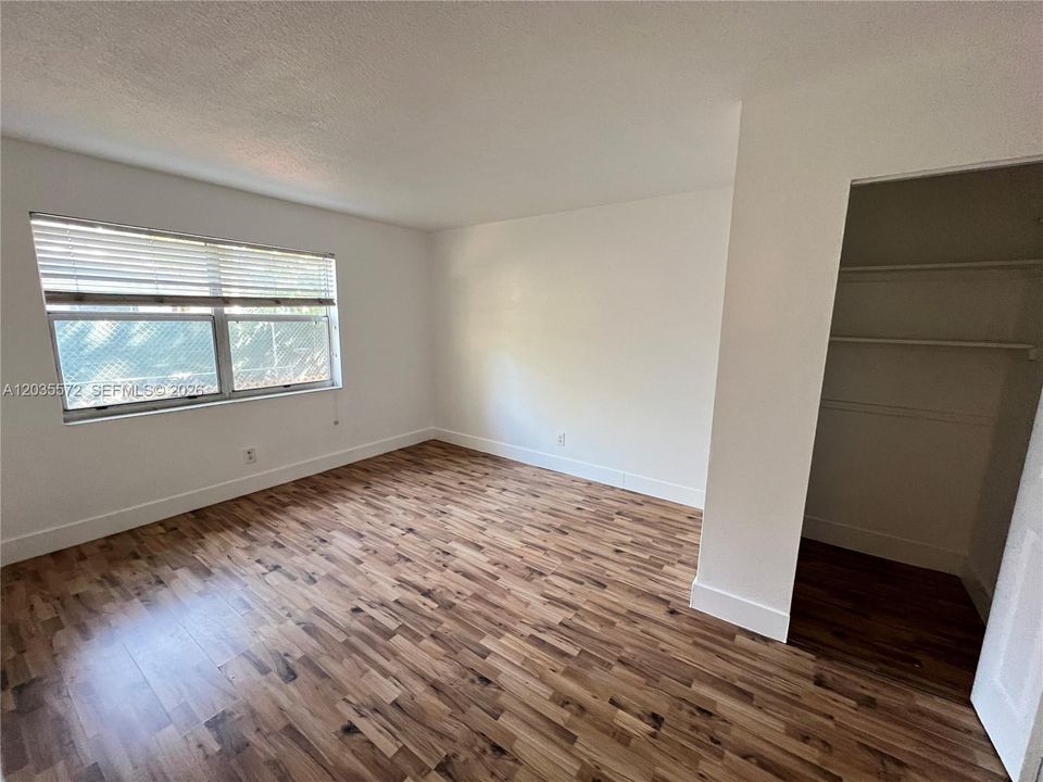 En Renta: $2,595 (3 camas, 2 baños, 2080 Pies cuadrados)