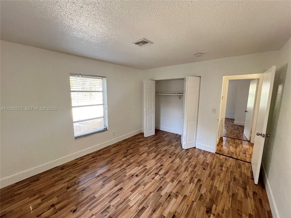 En Renta: $2,595 (3 camas, 2 baños, 2080 Pies cuadrados)