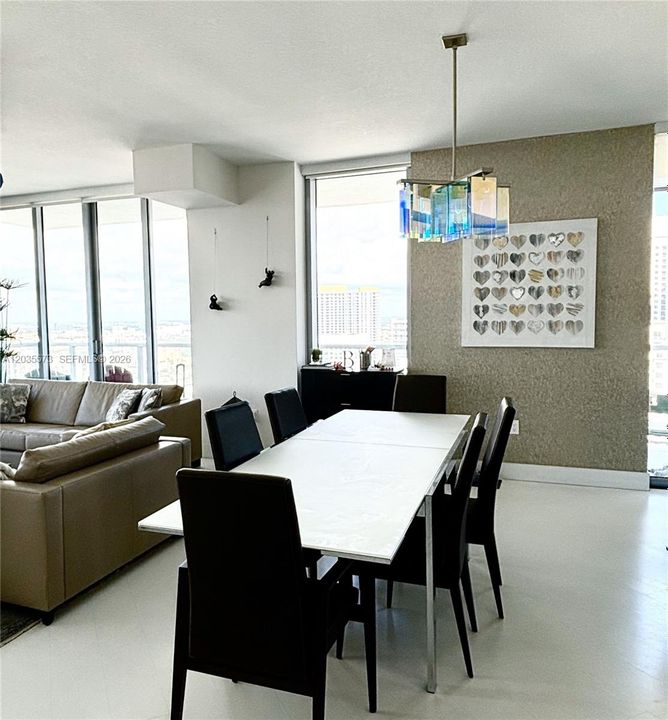 En Renta: $7,000 (3 camas, 3 baños, 1800 Pies cuadrados)