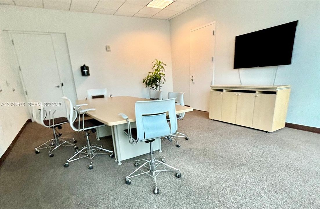 Bussiness Center