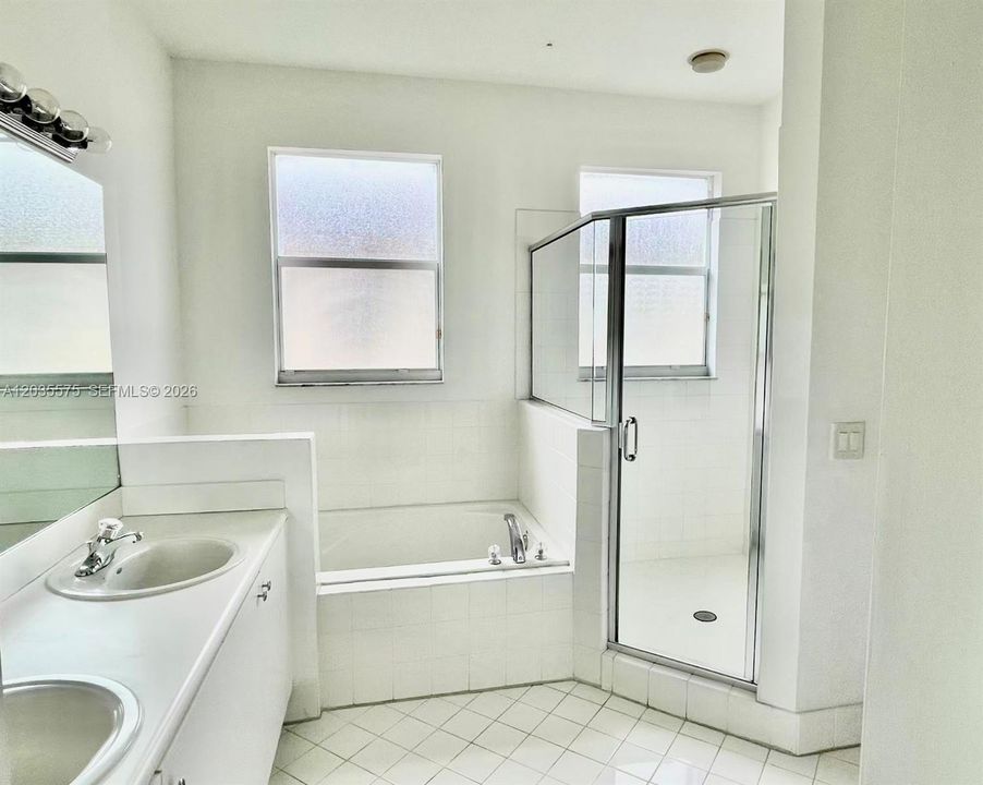 В аренду: $2,950 (3 спален, 2 ванн, 1670 Квадратных фут)