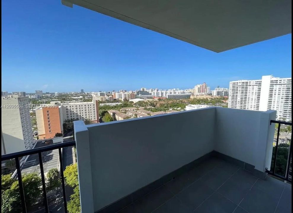 En Renta: $2,200 (0 camas, 0 baños, 887 Pies cuadrados)