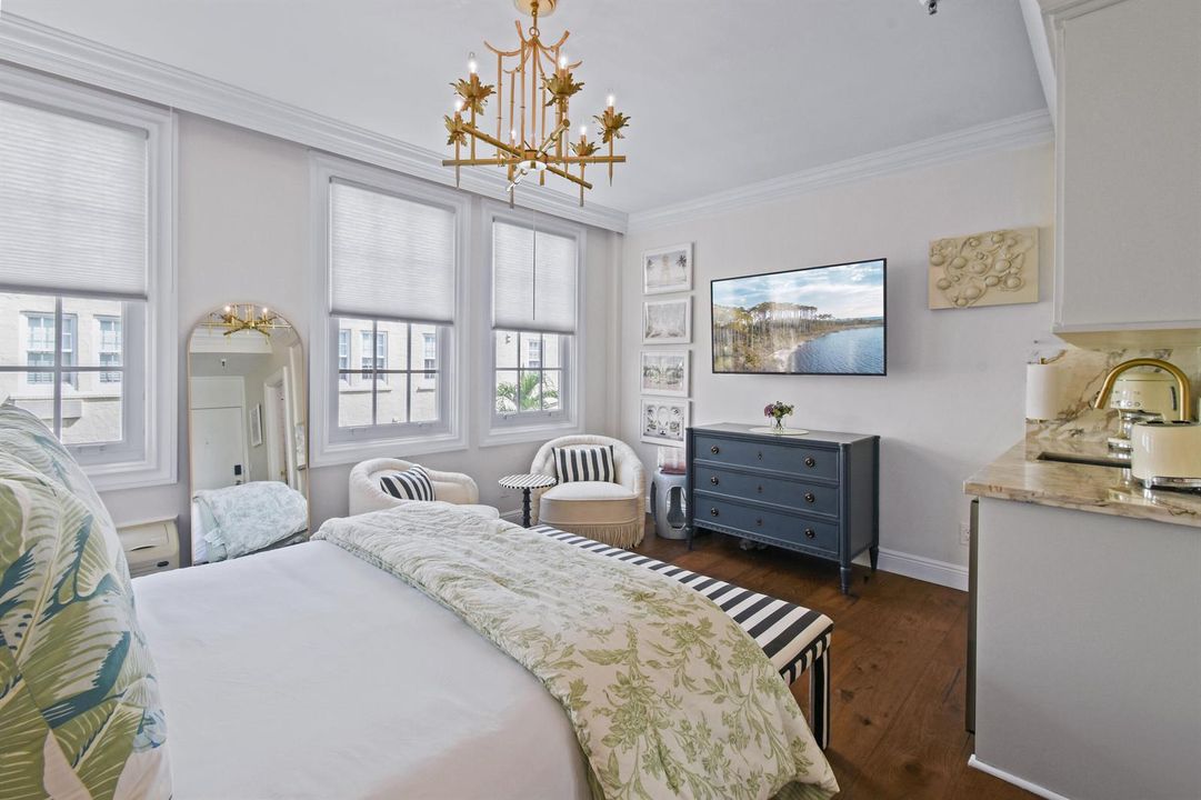 235SunriseAve#3038(5)