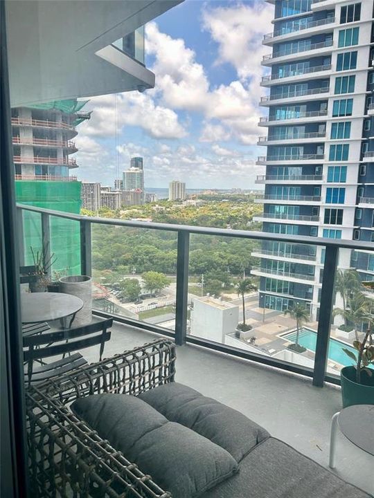 balcony 4