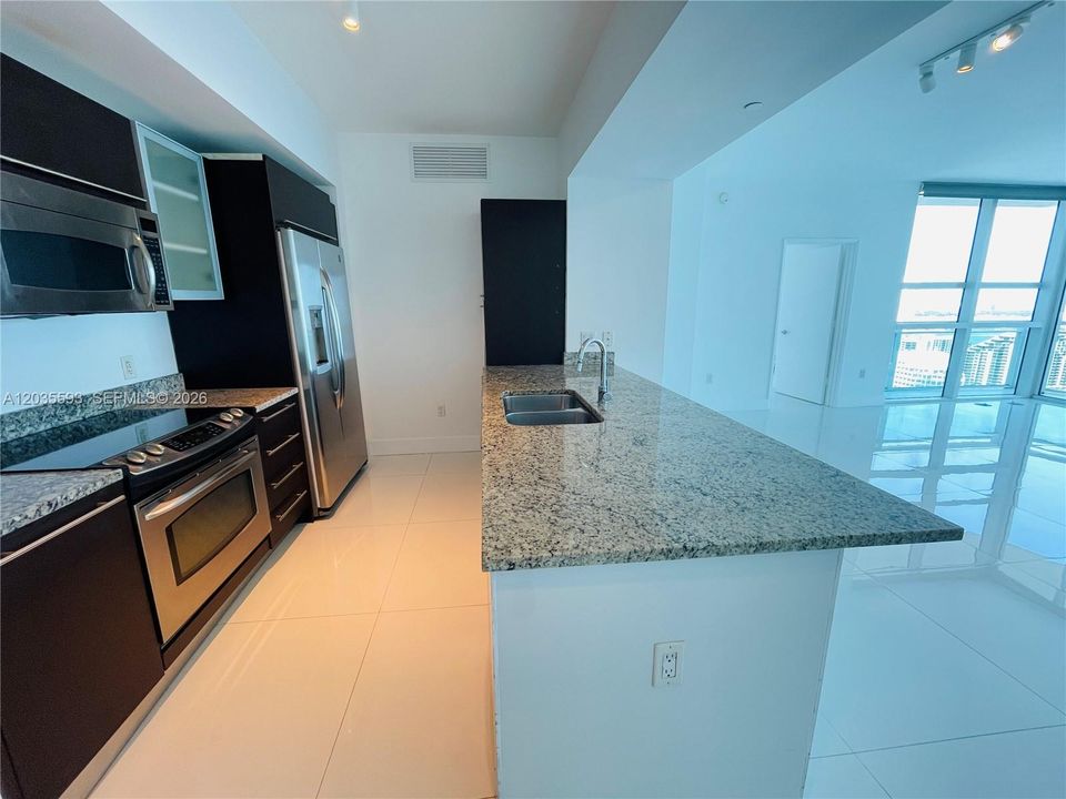 For Rent: $5,800 (2 beds, 2 baths, 1278 Square Feet)