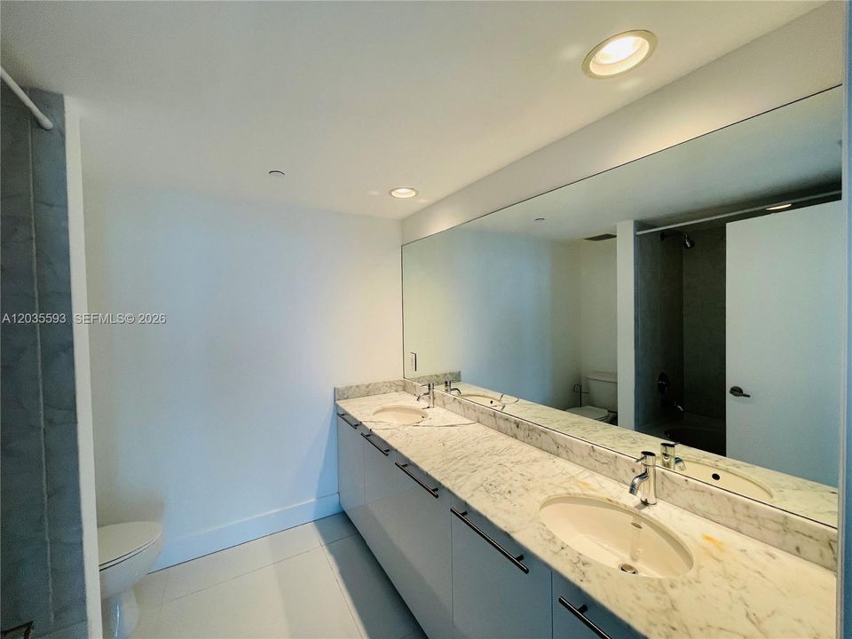 For Rent: $5,800 (2 beds, 2 baths, 1278 Square Feet)