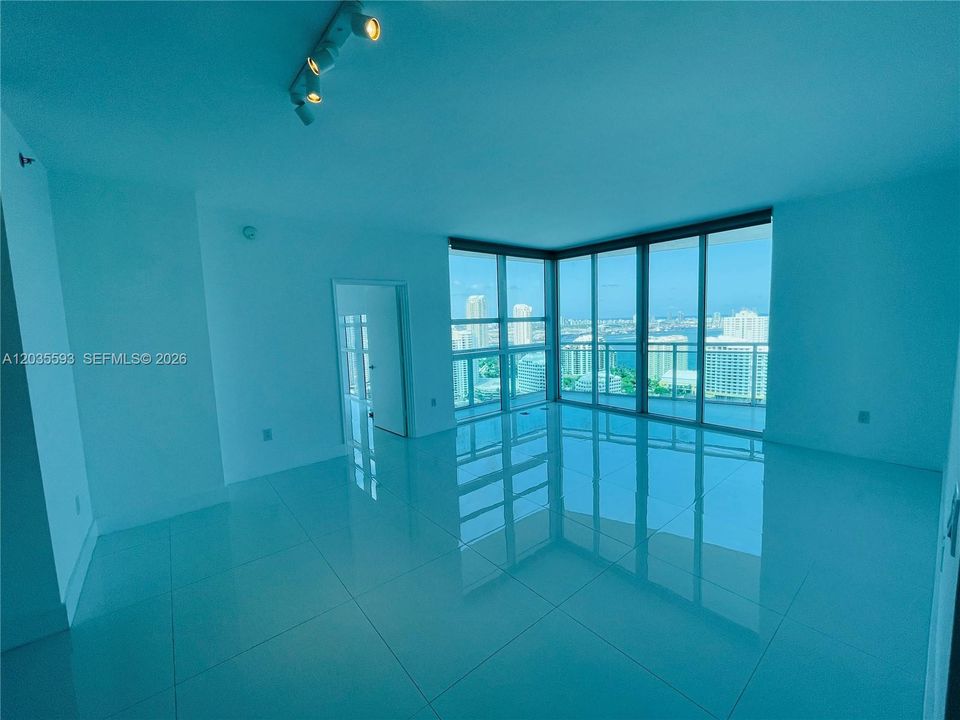 For Rent: $5,800 (2 beds, 2 baths, 1278 Square Feet)