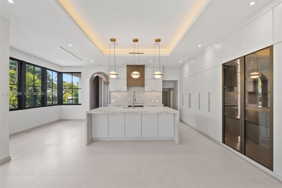 En Venta: $6,995,000 (4 camas, 4 baños, 3686 Pies cuadrados)