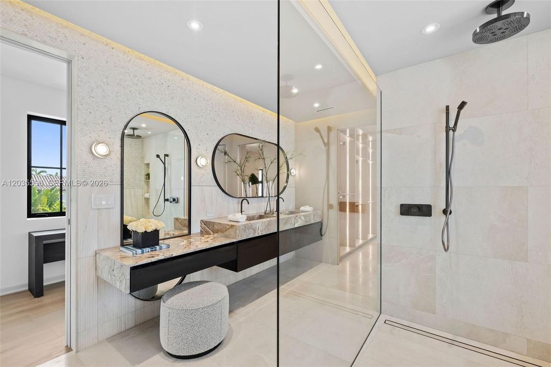 En Venta: $6,995,000 (4 camas, 4 baños, 3686 Pies cuadrados)