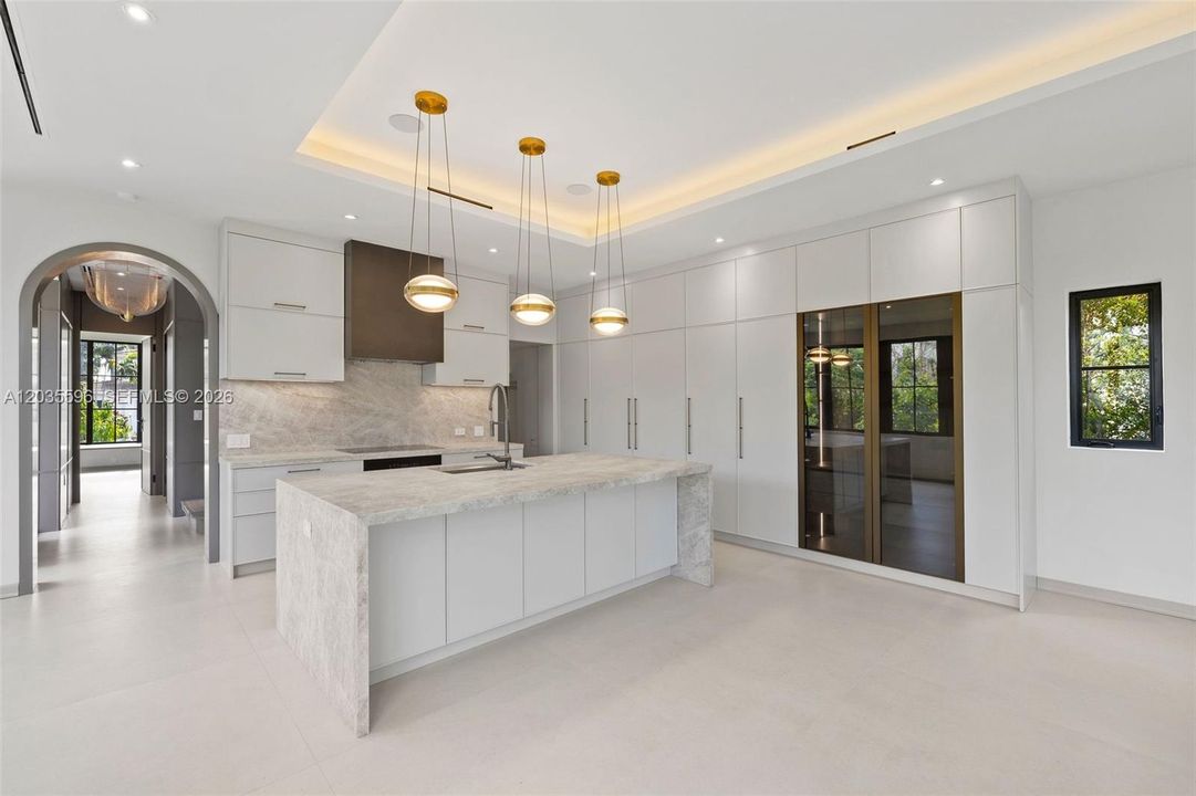 En Venta: $6,995,000 (4 camas, 4 baños, 3686 Pies cuadrados)