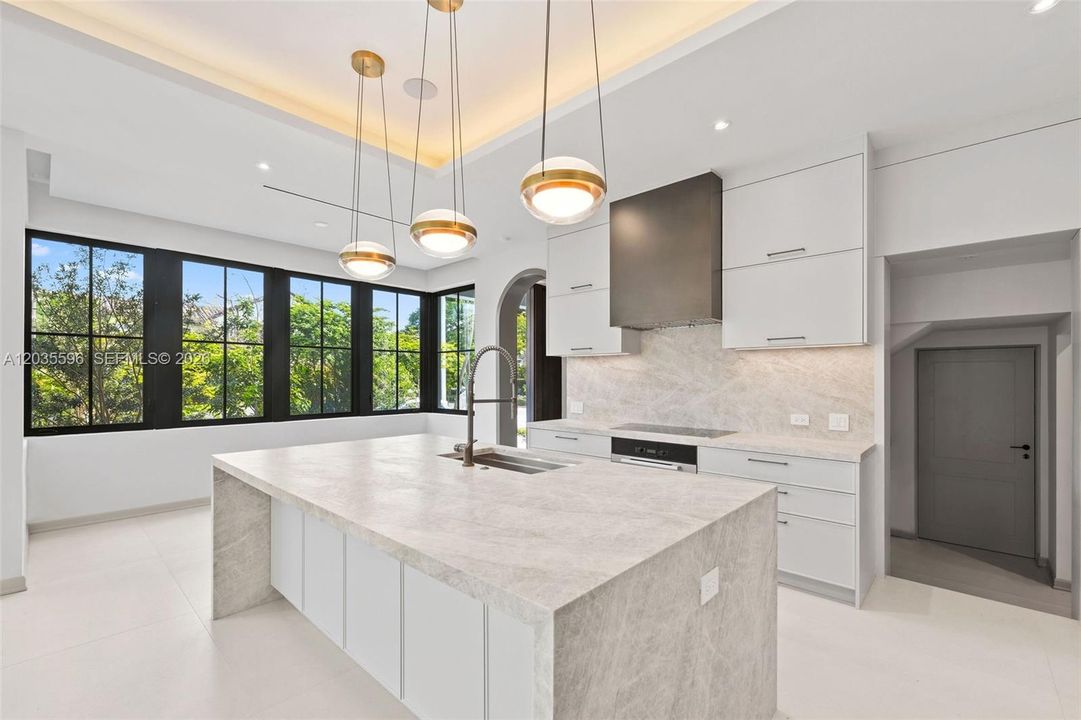 En Venta: $6,995,000 (4 camas, 4 baños, 3686 Pies cuadrados)