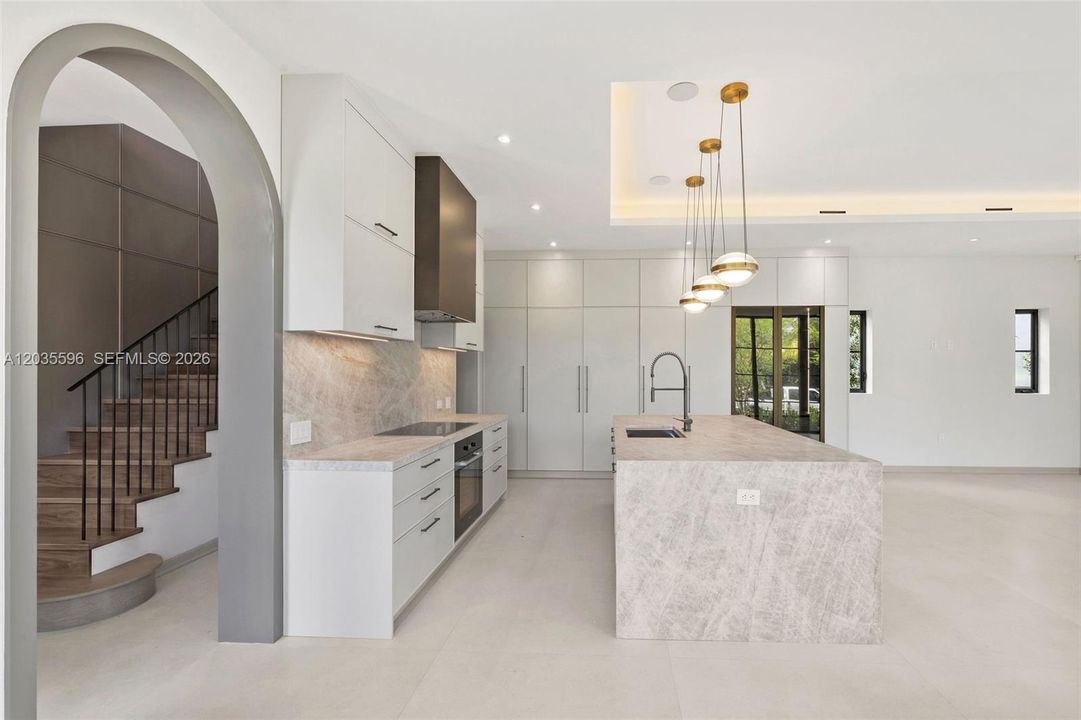 En Venta: $6,995,000 (4 camas, 4 baños, 3686 Pies cuadrados)