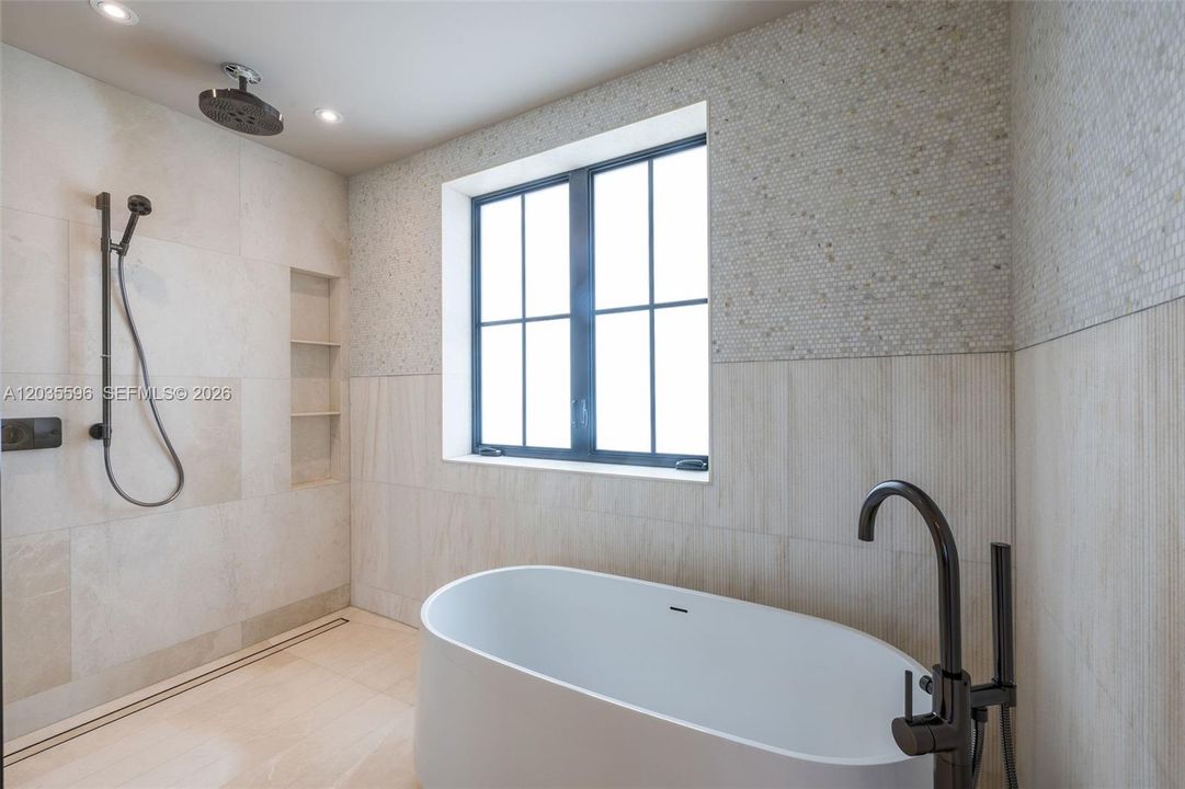 En Venta: $6,995,000 (4 camas, 4 baños, 3686 Pies cuadrados)