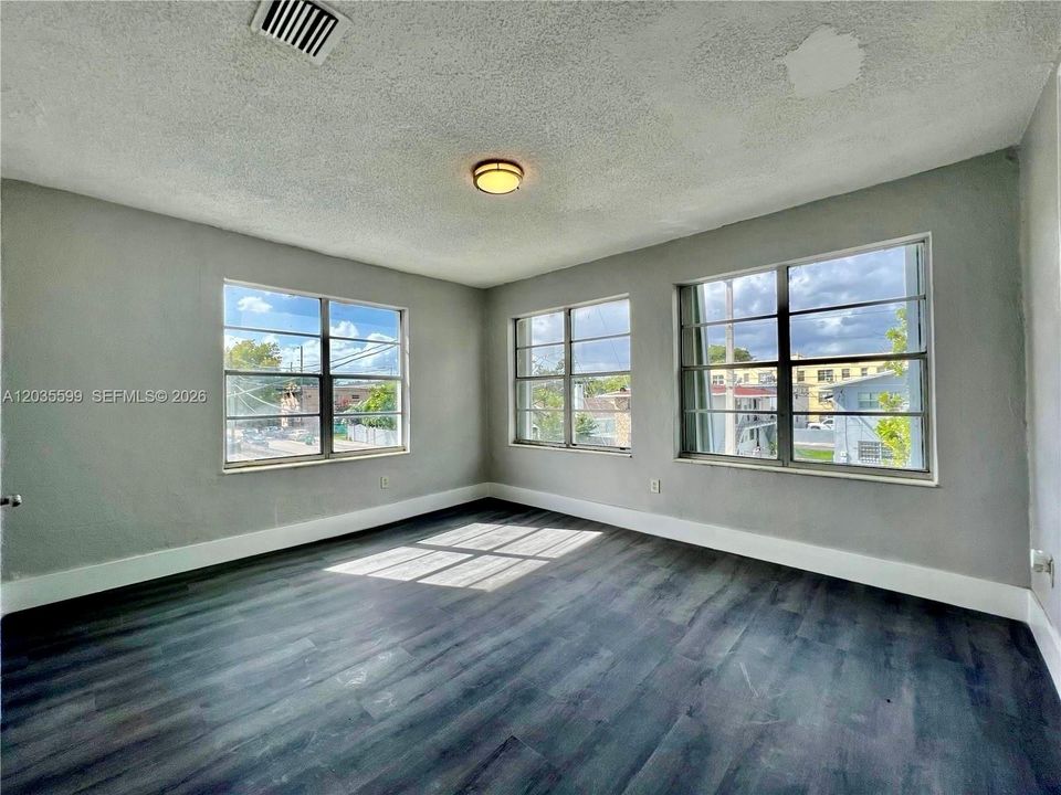 En Renta: $1,900 (2 camas, 1 baños, 800 Pies cuadrados)